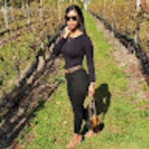 Meet your Posher, Paola